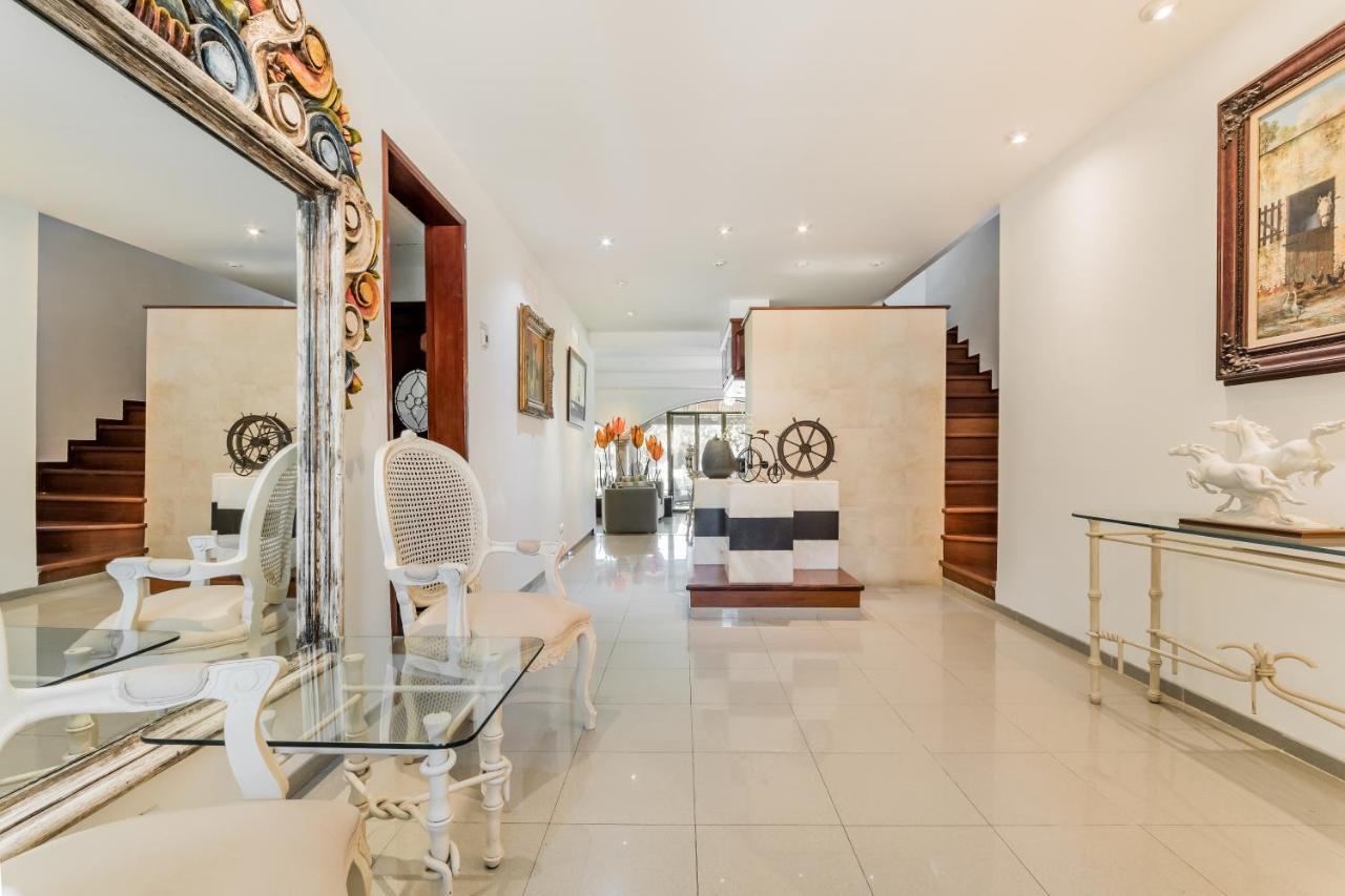 Elegant Lagoon Front Villa By Casa Paraiso Cancun Exterior photo