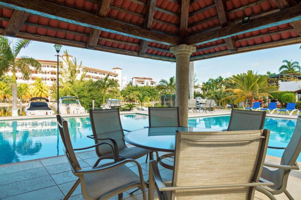 Elegant Lagoon Front Villa By Casa Paraiso Cancun Exterior photo